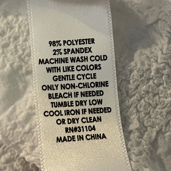 The Limited White Top. Size L - Picture 15 of 15